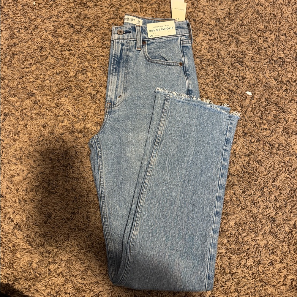 Abercrombie 90’s high rise straight jeans